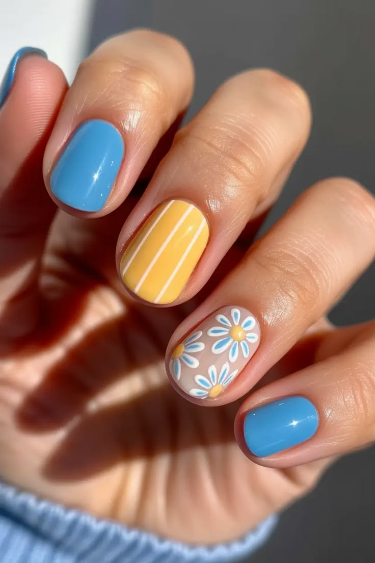 15 Best Nail Ideas For Weekend Outings